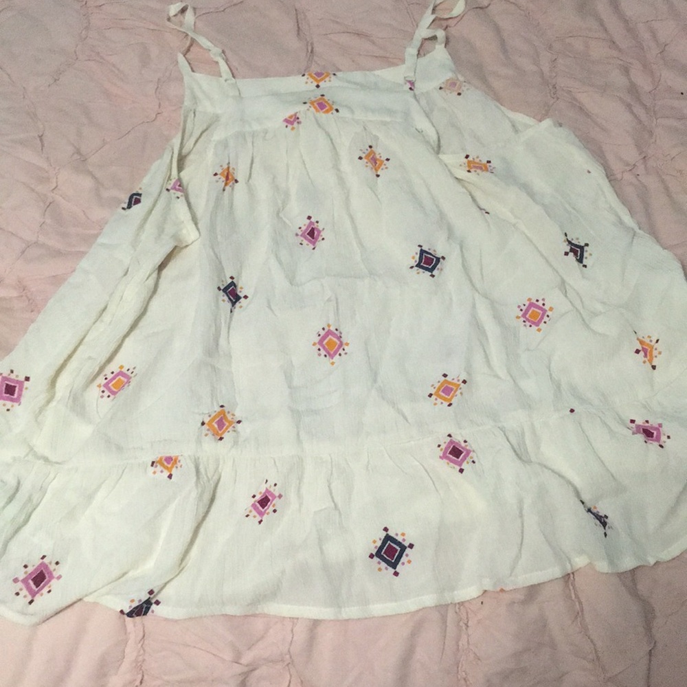 White Patterned Tank Top - Picture 2 of 3